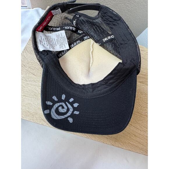 Del Sol Color-Changing Trucker Hat - Picture 5 of 6